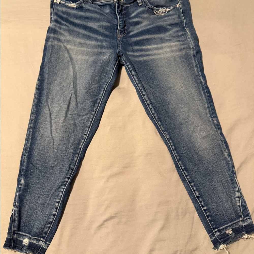 Buckle Distressed Dark Blue Cropped Jeans